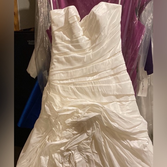 Modeca “Mary” ravello taffeta strapless drop-waist ball gown wedding gown - Picture 2 of 10